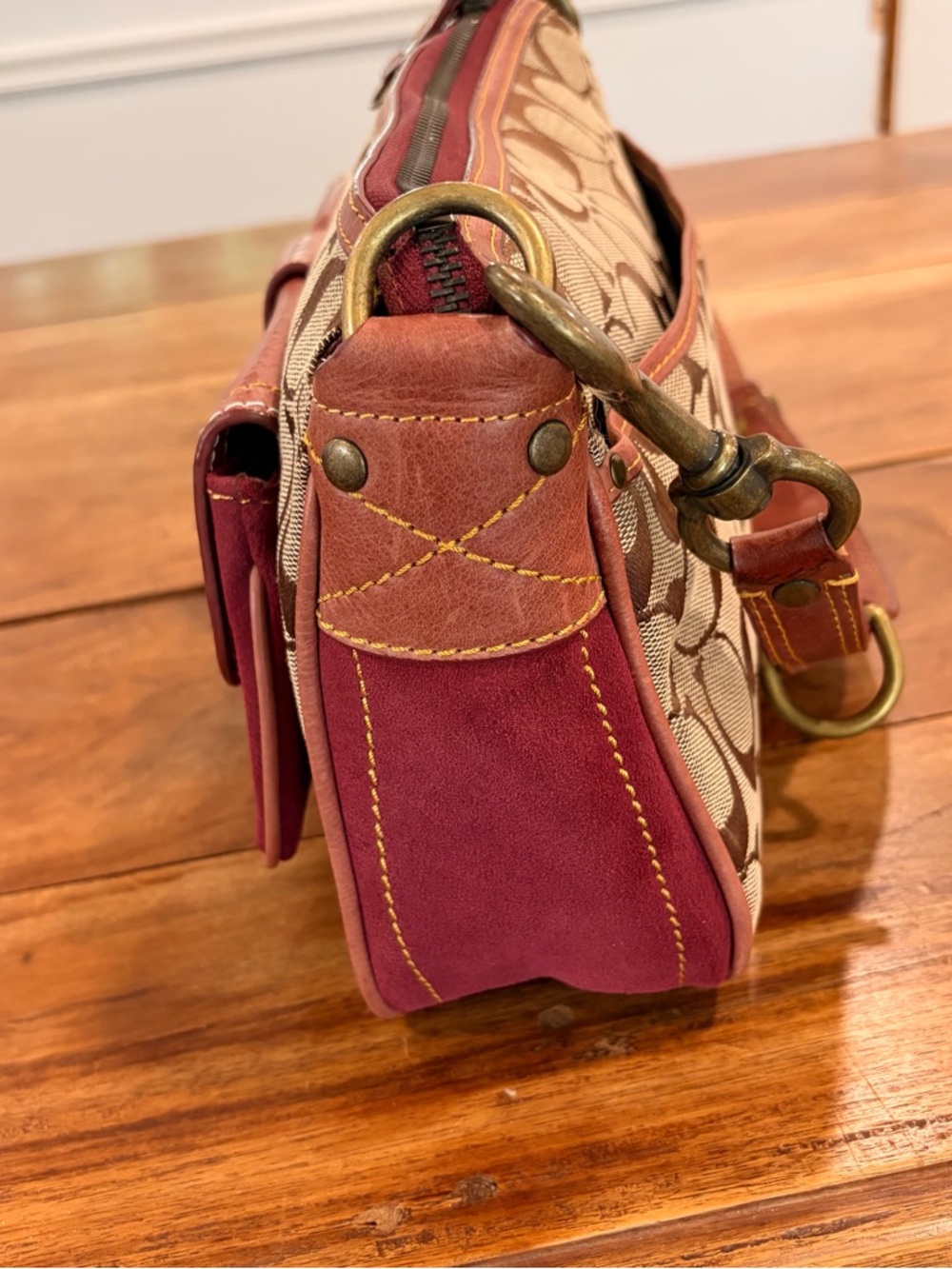 Coach Y2K Special Edition Signature Shoulder Bag Berry Suede & Red Leather - Picture 13 of 16